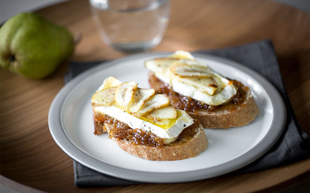 Tartines with Pear and Camembert